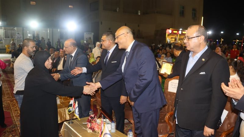 محافظ القليوبية خلال
