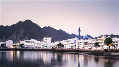  عُمان تعلق العمل والدراسة غدا لهذا السبب