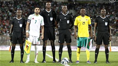 تصفيات أمم أفريقيا، منتخب الجزائر يتقدم على توجو 0/1 في الشوط الأول 