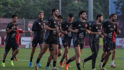 قبل السوبر المحلي، مخاوف داخل الأهلي بشأن خماسي الفريق 