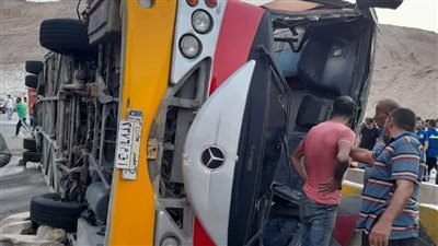 عاشور يوجه بالتنسيق بين المستشفيات الجامعية ووزارة الصحة لتقديم الرعاية لمصابي حادث الجلالة 