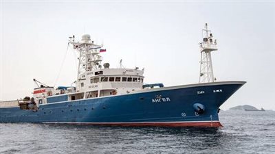 فقد رفقاءه و50 كيلو من وزنه، العثور على صياد تائه في بحر أوخوتسك بروسيا