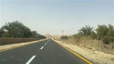 وزير الإسكان: تشغيل 100 كم من مشروع ازدواج طريق سيوة مطروح 