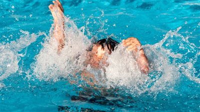 قرار من النيابة بشأن جثة طفل عثر عليها داخل ترعة بالعياط