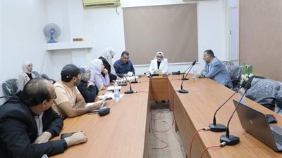 نائب محافظ الوادي الجديد تتابع الإجراءات التنفيذية لمشروع ميكنة صندوق استصلاح الأراضي 