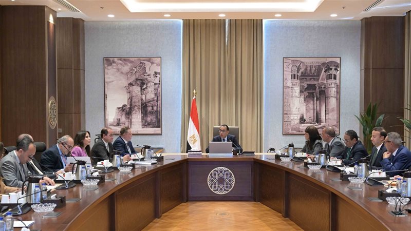اجتماع لجنة السياسات