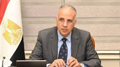 وزير الري يتابع موقف تحصيل المستحقات المالية وإجراءات تحفيز مندوبي التحصيل 