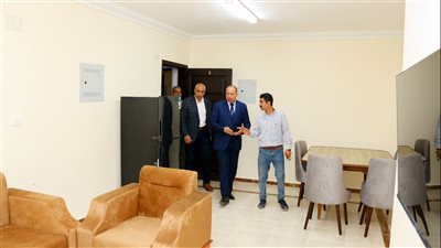 رئيس جامعة المنصورة الأهلية يتفقد مركز الرعاية الأولية بالمدينة الجامعية