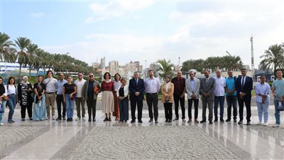 هيئة ميناء الإسكندرية تبحث مع وفد متعدد الجنسيات تعزيز مجالات التعاون المشترك