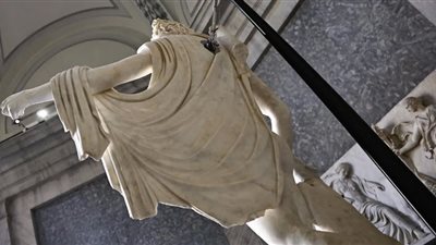 تكلفة ترميمه 260 ألف دولار، الكشف عن تمثال أبولو بلفيدير الشهير