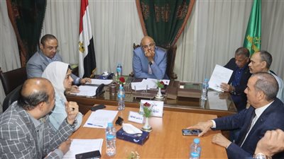 42 ولي أمر يشتكون لمحافظ القليوبية من تعنت المدرسين في رسوب أبنائهم 