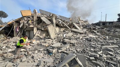 استشهاد رئيس بلدية النبطية اللبناني في غارة إسرائيلية (فيديو )