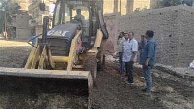 إعادة الخط الرئيسي للمياه بساحل طهطا للعمل بعد إصلاح تسرب 