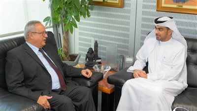 رئيس دار الوثائق بإمارة الشارقة يزور مكتبة الإسكندرية