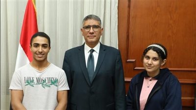 محافظ الجيزة يلتقي بأعضاء النشاط الصحفي بمدرسة الشهيد محمد محمود الرسمية (صور)