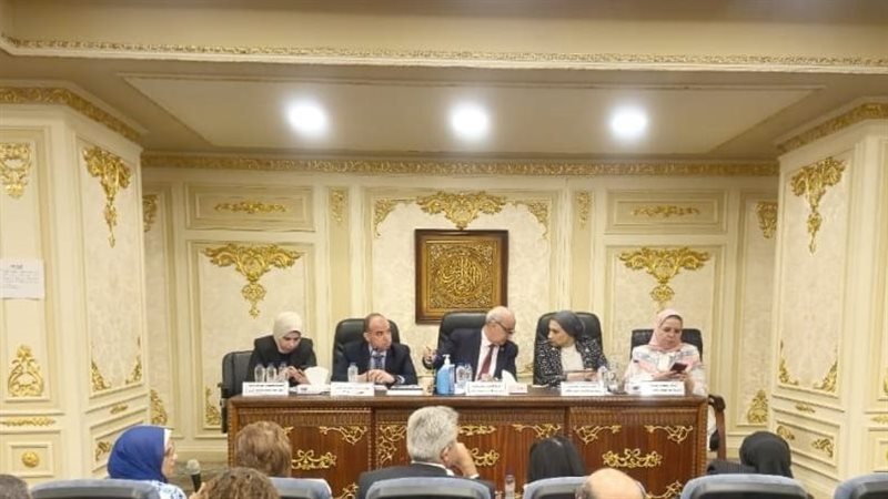 مناقشة إنشاء المجلس