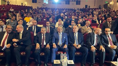 محافظ الإسماعيلية يشهد احتفالية الثقافة بالعيد القومي للمحافظة (صور) 