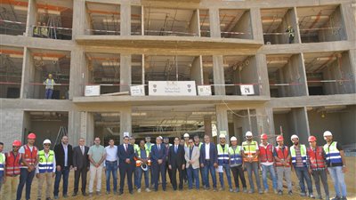 جامعة القاهرة تنفذ أكبر صرح طبى للأطفال في الشرق الأوسط.. المجمع يضم 6 مبان بسعة 300 سرير.. و44 عيادة خارجية لجميع التخصصات