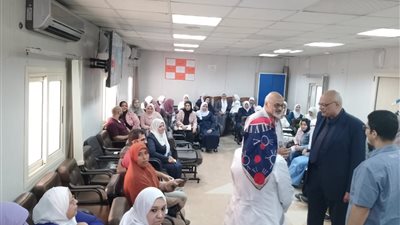 مدير التأمين الصحي بالشرقية يتفقد وحدة الكلى بمستشفى المبرة