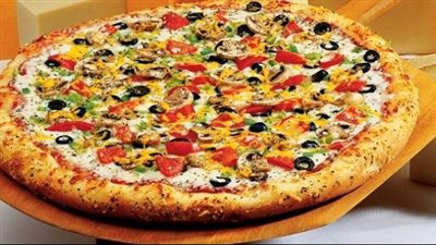 طريقة عمل البيتزا، اسعدي بها صغارك في آخر أيام الأسبوع