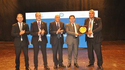 عميد علوم حلوان: نسعى لسد الفجوة بين البحث الأكاديمي والتطبيق العملي