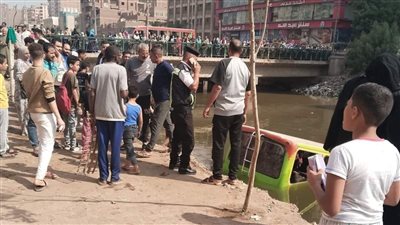 انقلاب أتوبيس بالركاب في ترعة الشرقاوية بشبرا الخيمة (صور)