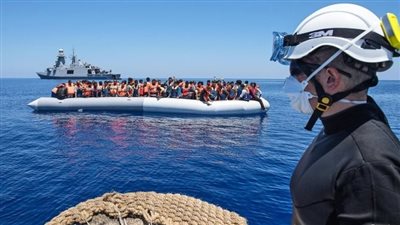 بريطانيا تدرس منح اللجوء إلى أكثر من 60 ألف مهاجر