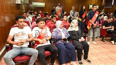  تربية الفيوم تنظم ندوة عن دور الطلاب في مواجهة أزمات المجتمع