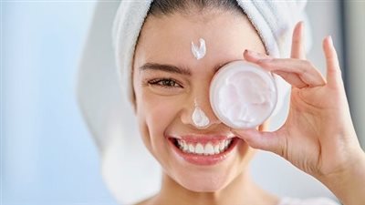 قناع طبيعي لترطيب البشرة وحمايتها من التجاعيد خاصة فى فترة تغيير الفصول