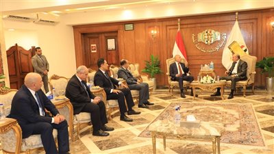 محافظ القاهرة يشهد حفل ختام البرنامج التدريبي ضد الفساد