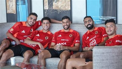  الأهلي يخوض مرانه الأول في الإمارات استعدادا للسوبر (فيديو وصور)