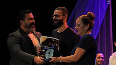 حفل افتتاح مبهر لمهرجان المسرح العربي في دورته الخامسة (صور)