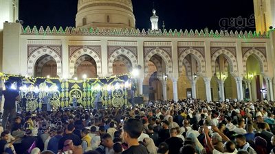 ياسين التهامي يشعل الساحة الأحمدية بمدح آل البيت في ختام مولد السيد البدوي (فيديو)