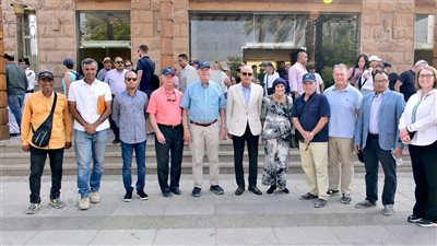 محافظ الأقصر يستقبل وفد الكونجرس الأمريكي (صور)