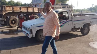 رئيس مركز أبوتشت يتابع المواقف العامة ومحطات الوقود(صور)