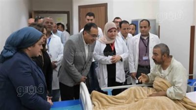 رئيس الوزراء يتفقد الخدمات المقدمة بمستشفى سمالوط المركزي (صور)