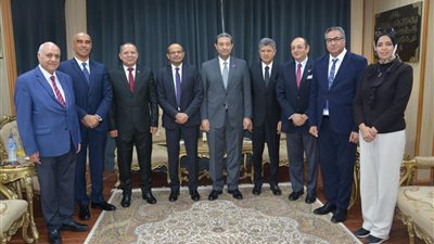 بروتوكول تعاون بين البورصة وجامعتى دمياط وحورس للوعى بمبادئ الاستثمار 