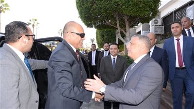 محافظ الإسماعيلية يستقبل وزير العمل ورئيس اللجنة الاستشارية لمؤسسة التعليم أولًا