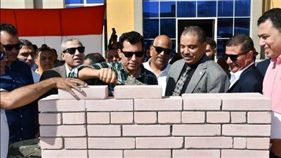 أشرف صبحي يضع حجر أساس المدرسة الرياضية الدولية بالغردقة 