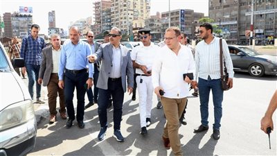 محافظ الشرقية: اقامة مظلات أمام المعرض الدائم للأسرالمنتجة والبريد 