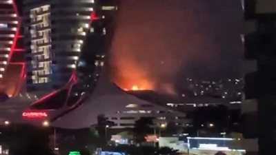 حريق هائل في برج فولكارت السكني الفاخر بإزمير التركية (فيديو)