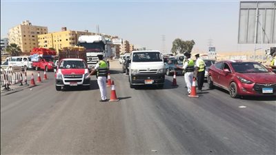 تحرير 1515 مخالفة مرورية لعدم تركيب الملصق الإلكتروني 