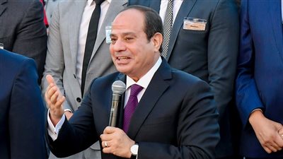 السيسي يتسلم نسخة من الاستراتيجية الوطنية للصحة والسكان
