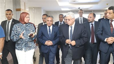 وزير التعليم العالي يتفقد المستشفى الجامعي بالسويس 