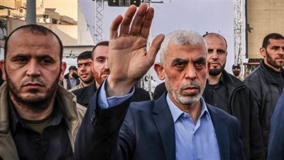 وصلت متأخرة، رسالة من السنوار لعائلته تكشف من رافقه كظله