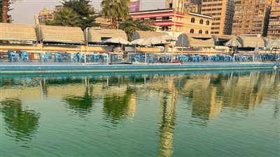 تحول إلى ترعة، ريم يطفو على سطح حمامات نادي الزمالك يثير استياء الأعضاء (صور) 