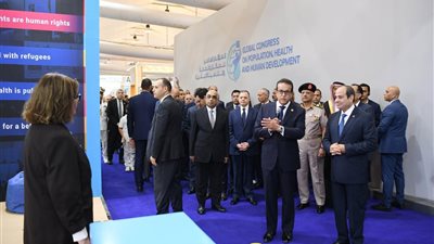 10 صور ترصد حضور وتفقد السيسي للمؤتمر العالمي للسكان والصحة والتنمية