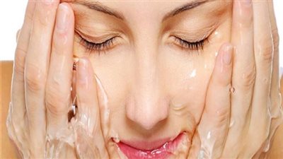 قناع الكركدية الطبيعي لنضارة البشرة والحفاظ على شبابها 