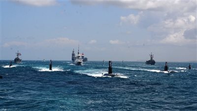 قائد القوات البحرية: نبذل كل الجهد للحفاظ على أمن مصر وحدودها 