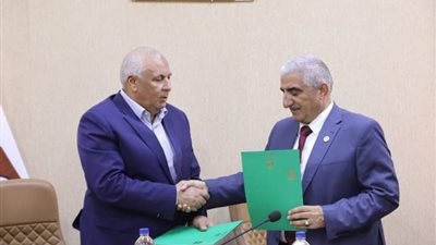 الزملوط ومدير المركز العربي للمناطق الجافة يوقعان مذكرة تفاهم لتعزيز مجالات التعاون